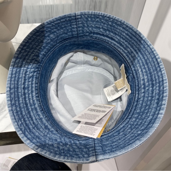 MICHAEL KORS CAP FOR WOMEN - Picture 3 of 5